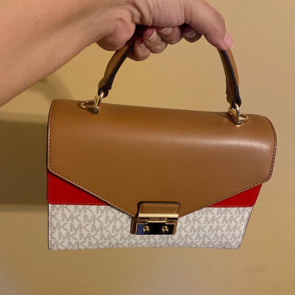 Michael Kors mini purse 👜 - Picture 6 of 7